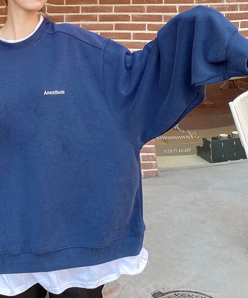 meJane(ミージェーン)の「レイヤード風ワンポイントロゴドッキングトレーナー(スウェット・レディース・ブラック/ネイビー/グレー/ブルー・FREE)」の13枚目の写真