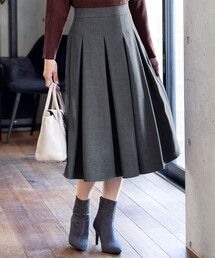 大人上品なウール調タックフレアスカート