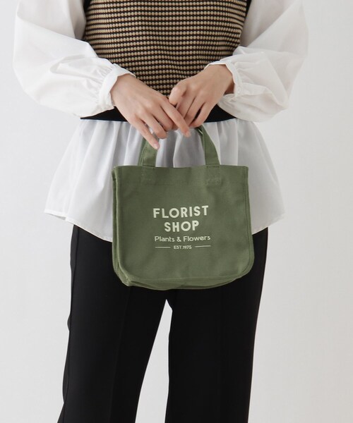 SHOO・LA・RUE(シューラルー)の「◆キャンバスFLORISTトート(トートバッグ・レディース・ブラック/ライトベージュ/オレンジ/ライトグリーン系・00)」の8枚目の写真