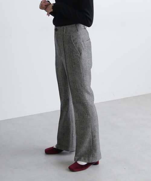 FREE'S MART（フリーズマート）の「【Sシリーズ対応】ヘリンボーンフレアパンツ（その他パンツ・レディース・ベージュ系その他/ブラック系その他・SMALL/MEDIUM）」の3枚目の写真