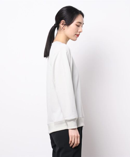 ACCOMMODE（アコモデ）の「ルーニー・テューンズ /ポンチクルートレーナーポケツキ（ウィメンズ）（スウェット・レディース・ライトグレー/グレー・M）」の3枚目の写真