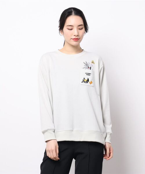 ACCOMMODE（アコモデ）の「ルーニー・テューンズ /ポンチクルートレーナーポケツキ（ウィメンズ）（スウェット・レディース・ライトグレー/グレー・M）」の5枚目の写真