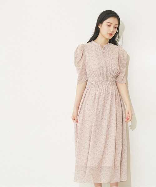 JILL by JILL STUART（ジルバイジルスチュアート）の「◇シャーリングフラワープリント（ワンピース・レディース・ホワイト系その他/ピンク・FREE）」の6枚目の写真