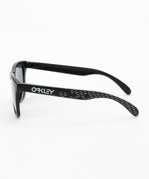 OAKLEY(オークリー)の「OAKLEY / Frogskins B1B COLLECTION(ASIAN FIT)(サングラス・メンズ・ブラック/ブルー・ONE SIZE)」の6枚目の写真