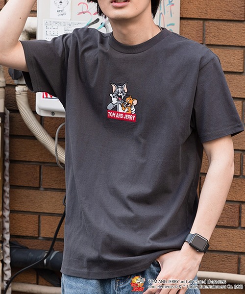 Tom＆Jerry（トムアンドジェリー）の「【OUTDOOR PRODUCTS/アウトドアプロダクツ】【TOM&JERRY/ トムとジェリー 】オリジナルデザインTシャツ（Tシャツ/カットソー・メンズ・ダークグリーン/ホワイト/ベージュ系その他/スミクロ/ホワイト系その他/ブルー/アイボリー/ベージュ/その他/ピンク系その他・X-LARGE/SMALL/LARGE/MEDIUM）」の4枚目の写真
