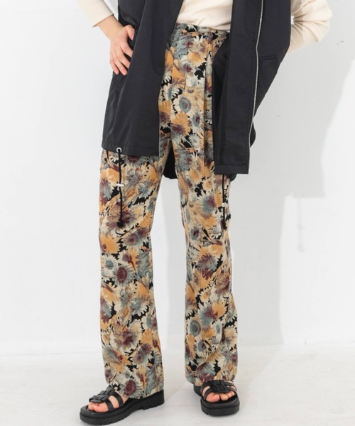 nemne store(ネンネストア)の「ボタニカル花柄イージーパンツ(その他パンツ・レディース・ブラック/グリーン・フリー)」の2枚目の写真
