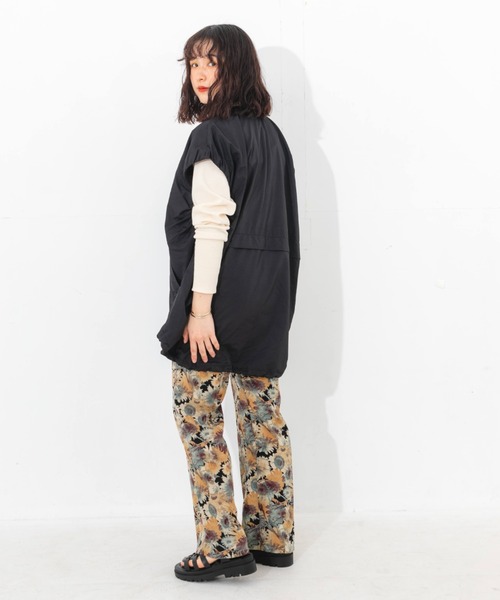 nemne store(ネンネストア)の「ボタニカル花柄イージーパンツ(その他パンツ・レディース・ブラック/グリーン・フリー)」の9枚目の写真