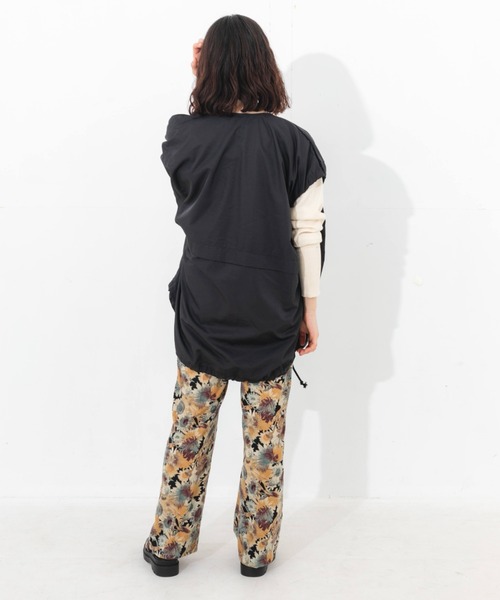 nemne store(ネンネストア)の「ボタニカル花柄イージーパンツ(その他パンツ・レディース・ブラック/グリーン・フリー)」の19枚目の写真