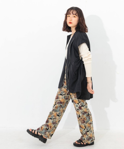 nemne store(ネンネストア)の「ボタニカル花柄イージーパンツ(その他パンツ・レディース・ブラック/グリーン・フリー)」の12枚目の写真