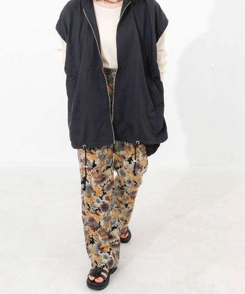 nemne store(ネンネストア)の「ボタニカル花柄イージーパンツ(その他パンツ・レディース・ブラック/グリーン・フリー)」の16枚目の写真