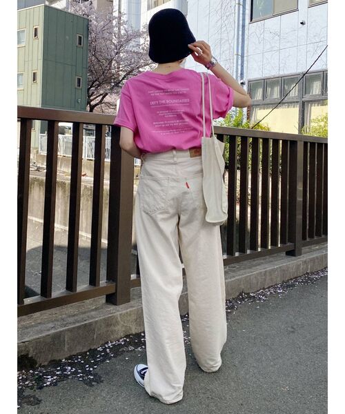 Ungrid(アングリッド)の「UngridロゴルーズTee(Tシャツ/カットソー・レディース・ブラック/オフホワイト/ピンク/ブルー/グリーン・FREE)」の7枚目の写真