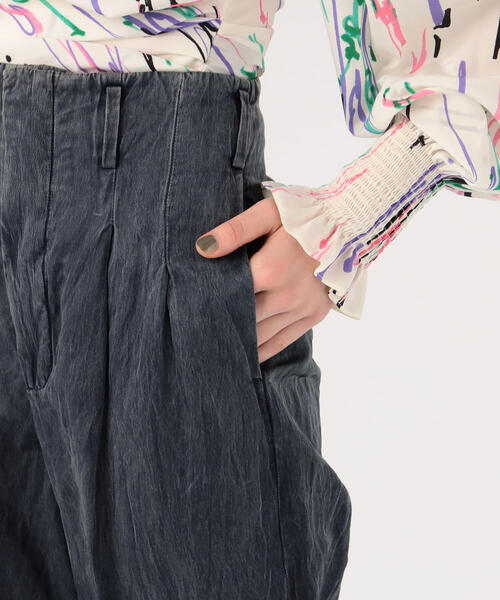 TOMORROWLAND (トゥモローランド)の「GOLDEN GOOSE DELUXE BRAND SALLY タックテーパードパンツ(その他パンツ・レディース・ダークブルー・XXS)」の9枚目の写真
