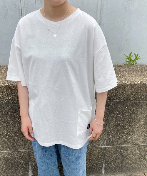 PairPair(ペアペア)の「WピスネームポケットTEE(ユニセックス)(Tシャツ/カットソー・メンズ・オフホワイト/ボルドー/スミクロ・MEDIUM/LARGE)」の5枚目の写真