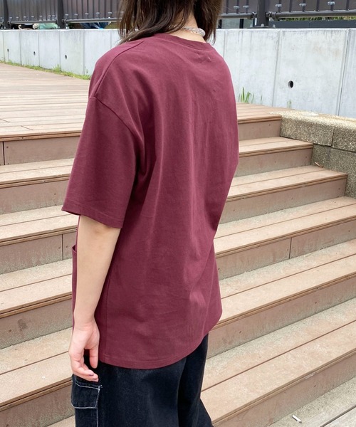 PairPair(ペアペア)の「WピスネームポケットTEE(ユニセックス)(Tシャツ/カットソー・メンズ・オフホワイト/ボルドー/スミクロ・MEDIUM/LARGE)」の19枚目の写真