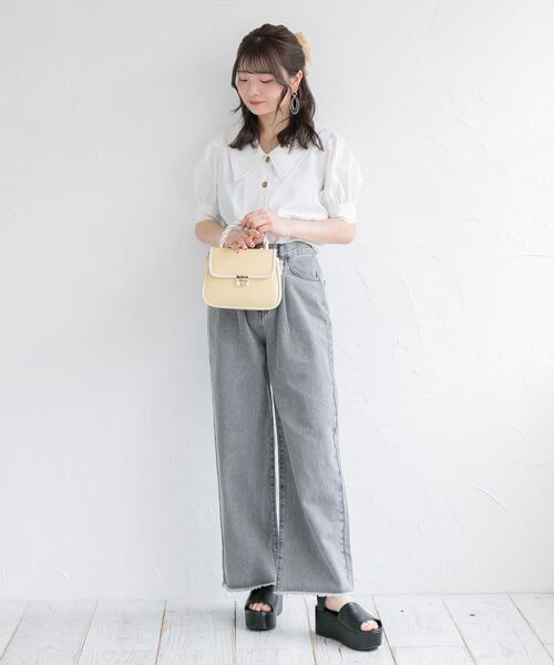 ems excite（エムズエキサイト）の「ステッチショートシャツ（シャツ/ブラウス・レディース・ブラック/ホワイト/ライトグレー・FREE）」の5枚目の写真