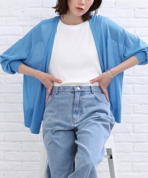 SHOO・LA・RUE（シューラルー）の「◆【洗える】シアー Vネック カーディガン（カーディガン/ボレロ・レディース・ブラック/オレンジ/ブルー/グリーン/ホワイト系・00）」の5枚目の写真