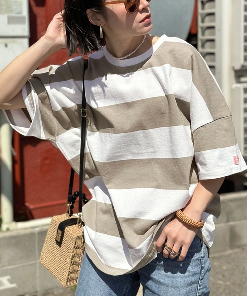 Java(ジャバ)の「《JaVa ジャバコラボ》綿100%、ワイドボーダーbigシルエットトップス(Tシャツ/カットソー・メンズ・ブラック/ブラウン/グリーン系その他/グレイッシュベージュ・MEDIUM/LARGE/X-LARGE)」の4枚目の写真