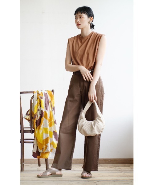 エンボスプリーツハーフムーンバッグ