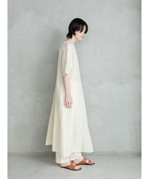 enchainement（アンシェヌマン）の「Cupra Typewriter Dress（シャツワンピース・レディース・ダークブラウン/オフホワイト/グリーン・フリー）」の14枚目の写真