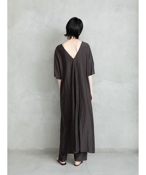 enchainement（アンシェヌマン）の「Cupra Typewriter Dress（シャツワンピース・レディース・ダークブラウン/オフホワイト/グリーン・フリー）」の19枚目の写真