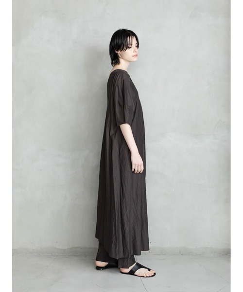 enchainement（アンシェヌマン）の「Cupra Typewriter Dress（シャツワンピース・レディース・ダークブラウン/オフホワイト/グリーン・フリー）」の20枚目の写真