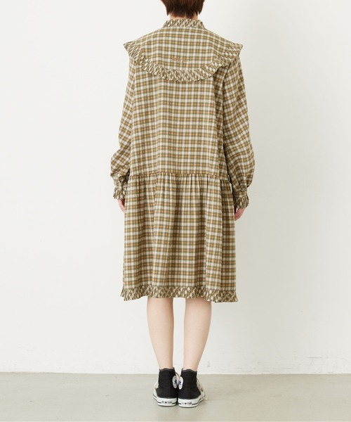 MILKFED.(ミルクフェド)の「PLAID PLEATED BIG COLLAR DRESS(ワンピース・レディース・ベージュ/ネイビー/レッド・ONE SIZE)」の16枚目の写真