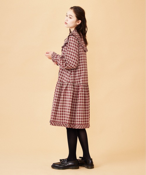 MILKFED.(ミルクフェド)の「PLAID PLEATED BIG COLLAR DRESS(ワンピース・レディース・ベージュ/ネイビー/レッド・ONE SIZE)」の20枚目の写真