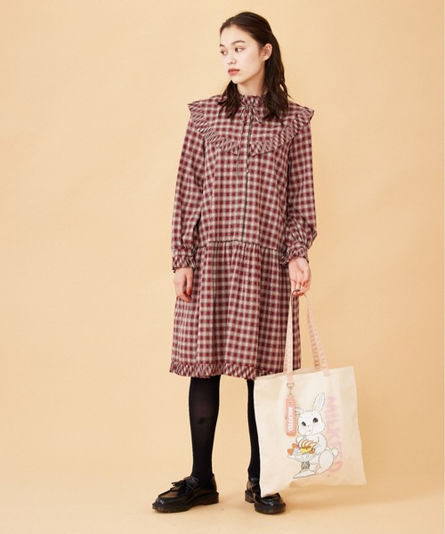 MILKFED.(ミルクフェド)の「PLAID PLEATED BIG COLLAR DRESS(ワンピース・レディース・ベージュ/ネイビー/レッド・ONE SIZE)」の5枚目の写真