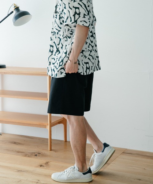 ITEMS URBANRESEARCH（アイテムズ アーバンリサーチ）の「2-tuck チノショートパンツ（チノパンツ・メンズ・カーキ/オフホワイト/ブラック・MEDIUM/LARGE）」の14枚目の写真