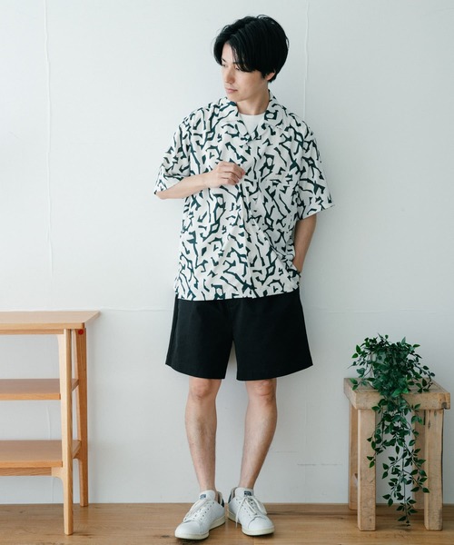 ITEMS URBANRESEARCH（アイテムズ アーバンリサーチ）の「2-tuck チノショートパンツ（チノパンツ・メンズ・カーキ/オフホワイト/ブラック・MEDIUM/LARGE）」の19枚目の写真