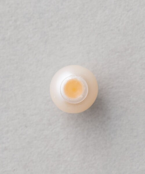 ete(エテ)の「パール ピアスキャッチ(ピアス(両耳用)・レディース・ホワイト・FREE)」の2枚目の写真