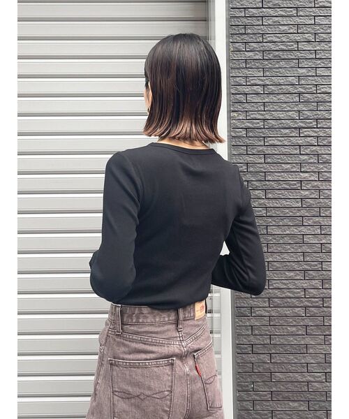 Ungrid(アングリッド)の「オーガニックコットンテレコロングスリーブTee(Tシャツ/カットソー・レディース・アイボリー/ブラック・FREE)」の15枚目の写真