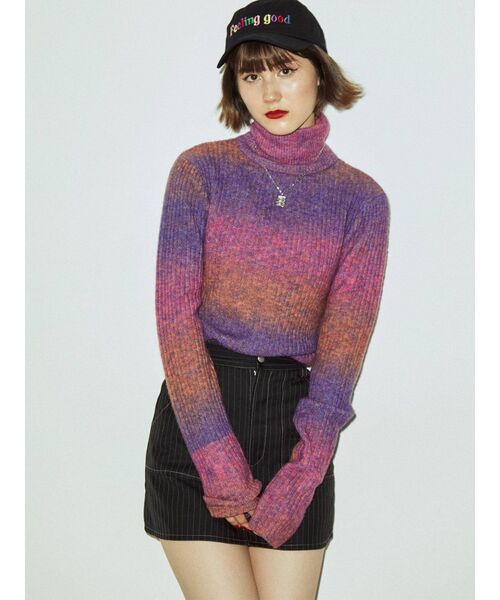 jouetie(ジュエティ)の「グラデーションタートルニット(ニット/セーター・レディース・ブルー/パープル/オレンジ・MEDIUM)」の4枚目の写真