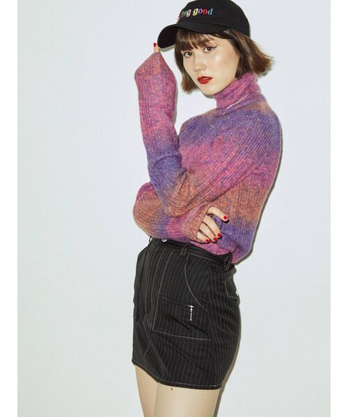 jouetie(ジュエティ)の「グラデーションタートルニット(ニット/セーター・レディース・ブルー/パープル/オレンジ・MEDIUM)」の6枚目の写真