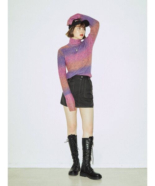 jouetie(ジュエティ)の「グラデーションタートルニット(ニット/セーター・レディース・ブルー/パープル/オレンジ・MEDIUM)」の9枚目の写真