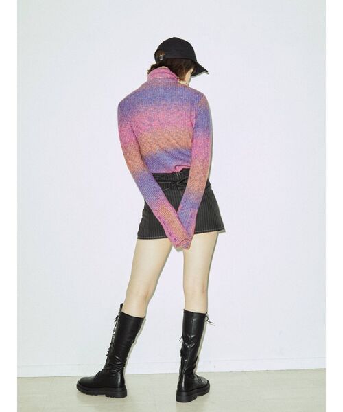 jouetie(ジュエティ)の「グラデーションタートルニット(ニット/セーター・レディース・ブルー/パープル/オレンジ・MEDIUM)」の10枚目の写真