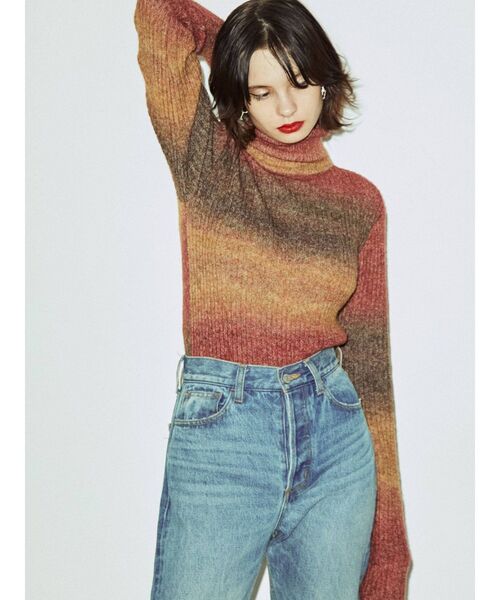 jouetie(ジュエティ)の「グラデーションタートルニット(ニット/セーター・レディース・ブルー/パープル/オレンジ・MEDIUM)」の12枚目の写真