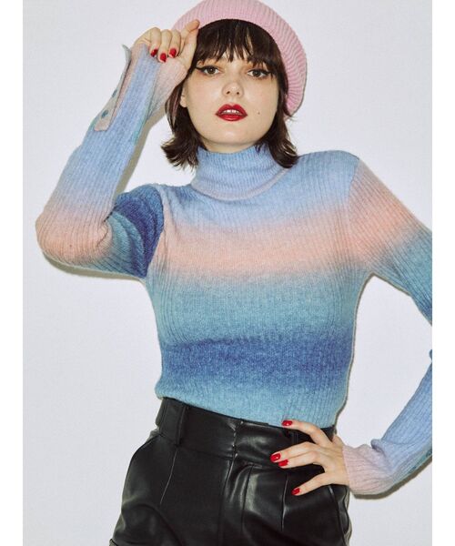 jouetie(ジュエティ)の「グラデーションタートルニット(ニット/セーター・レディース・ブルー/パープル/オレンジ・MEDIUM)」の2枚目の写真