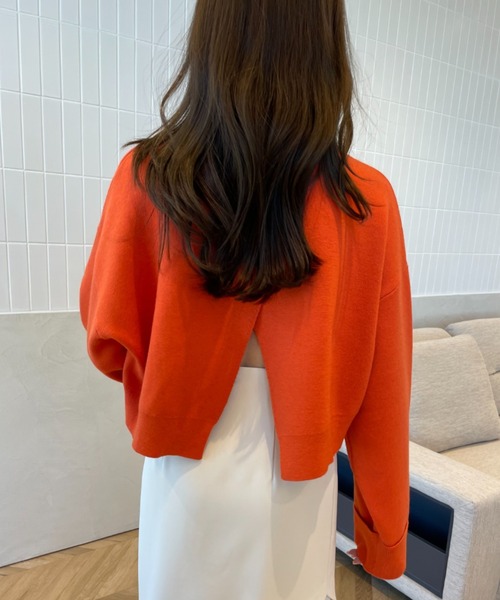 EIMY ISTOIRE（エイミーイストワール）の「バックスリットショートニットプルオーバー（ニット/セーター・レディース・モカ/イエロー/オレンジ/ホワイト/グリーン/ブラック・FREE）」の9枚目の写真