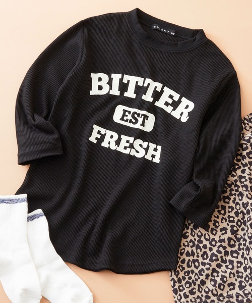 SHISKY（シスキー）の「SHISKY / シスキー ちょいBIGシルエット ワッフル ロングTシャツ キッズ（Tシャツ/カットソー・キッズ・ブラック/グレー系/杢グレー/ブラック系/チャコール/グレー系1/ネイビー系/ベージュ系/ベージュ/ネイビー/ダークグリーン/ダークグリーン系・110/160/130/140/120/150）」の3枚目の写真