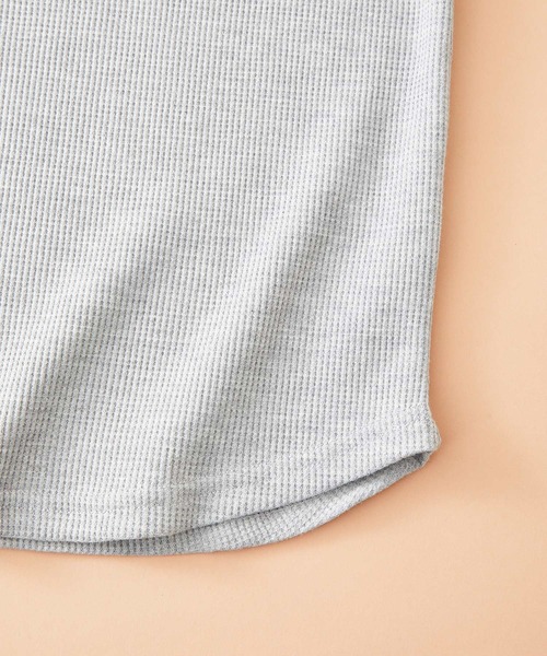 SHISKY（シスキー）の「SHISKY / シスキー ちょいBIGシルエット ワッフル ロングTシャツ キッズ（Tシャツ/カットソー・キッズ・ブラック/グレー系/杢グレー/ブラック系/チャコール/グレー系1/ネイビー系/ベージュ系/ベージュ/ネイビー/ダークグリーン/ダークグリーン系・110/160/130/140/120/150）」の15枚目の写真