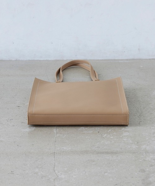 EFOLE（エフォル）の「ステッチ 縦型 トート バッグ（トートバッグ・レディース・ブラック/ベージュ/ブラウン・FREE）」の7枚目の写真