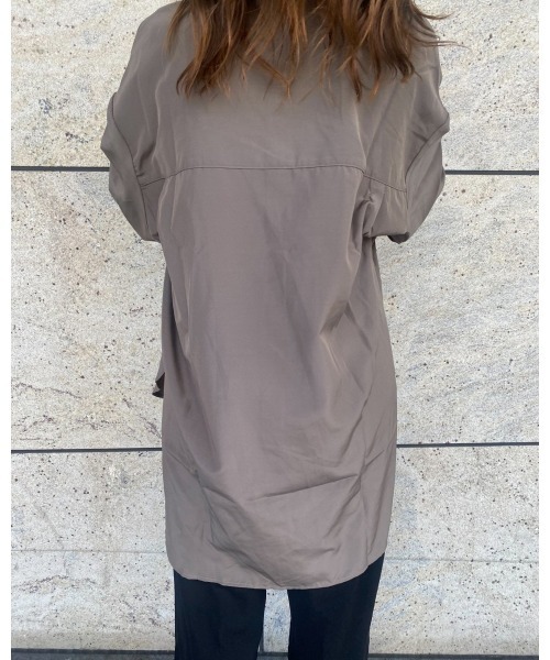 LiSeek（リシーク）の「【LiSeeK】スリーブ釦シャツ（シャツ/ブラウス・レディース・ホワイト/ブラック/ブラウン・FREE）」の9枚目の写真