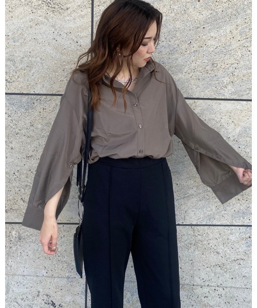 LiSeek（リシーク）の「【LiSeeK】スリーブ釦シャツ（シャツ/ブラウス・レディース・ホワイト/ブラック/ブラウン・FREE）」の16枚目の写真