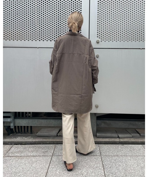 LiSeek（リシーク）の「【LiSeeK】スリーブ釦シャツ（シャツ/ブラウス・レディース・ホワイト/ブラック/ブラウン・FREE）」の5枚目の写真