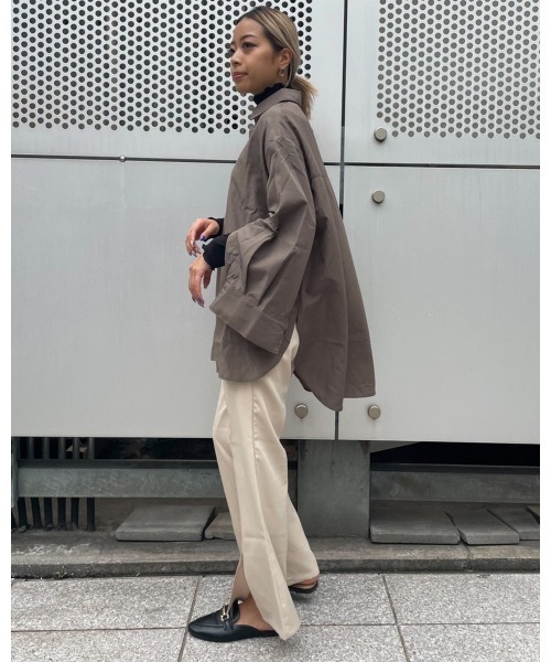 LiSeek（リシーク）の「【LiSeeK】スリーブ釦シャツ（シャツ/ブラウス・レディース・ホワイト/ブラック/ブラウン・FREE）」の12枚目の写真