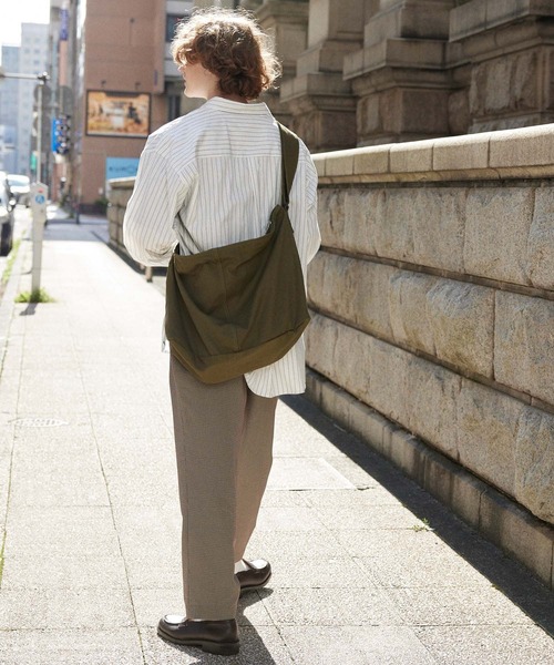 PENNEYS(ぺニーズ)の「PENNEYS/ペニーズ 別注 THE FOX ロゴ ワッペン刺繍 オーバーサイズ レギュラーカラーL/Sブロードシャツ(シャツ/ブラウス・メンズ・グリーン系/ホワイト/ブルー系/グレー系/ブルー/ブラック系1/ブラック系/ライトブルー・M/L)」の20枚目の写真