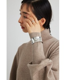 フラットワイドバングル