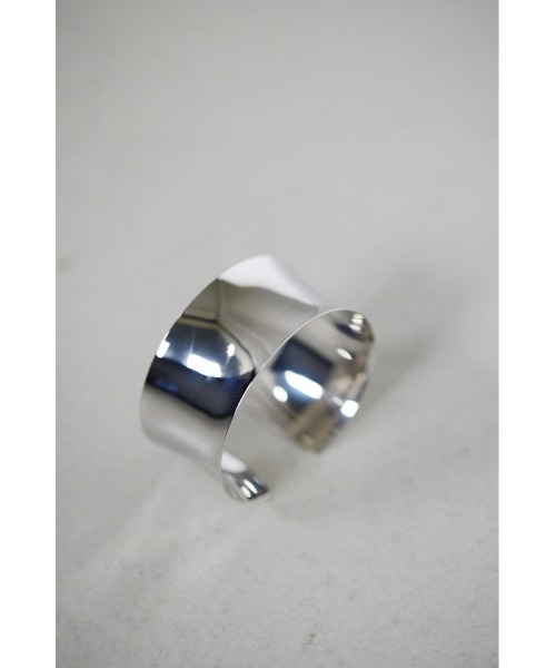 STYLEMIXER（スタイルミキサー）の「フラットワイドバングル（バングル/リストバンド・レディース・シルバー/ゴールド・FREE）」の4枚目の写真