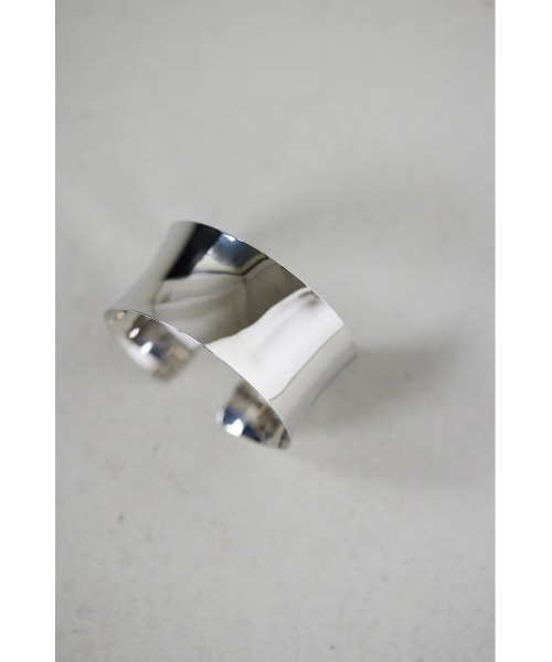 STYLEMIXER（スタイルミキサー）の「フラットワイドバングル（バングル/リストバンド・レディース・シルバー/ゴールド・FREE）」の6枚目の写真